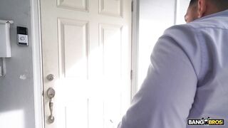 2024-03-28-9859551-lacey-wants-ass-insurance_720