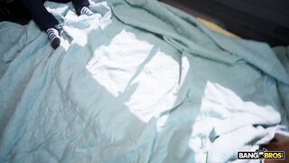 2023-11-15-9514281-blonde-pussy-joyride_720