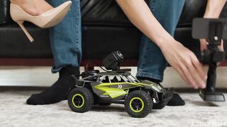 2025-04-02-255852-driven-to-peek-255852-720