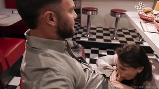 2025-01-12-249136-sneaking-around-at-the-diner-249136-720