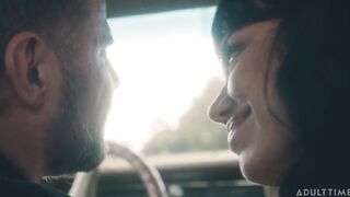 2025-02-02-255381-the-yes-list-alone-at-the-park-255381-720