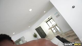 2023-08-20-9234121-deep-inside-molly_720