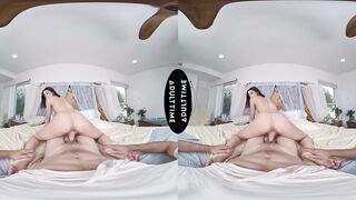 2024-12-19-253725-up-close-vr-with-kylie-rocket-253725-960