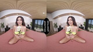 2024-10-31-251898-up-close-vr-with-jena-larose-251898-960