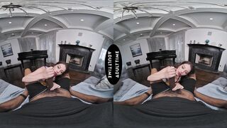 2024-11-07-248912-up-close-vr-with-maddy-may-248912-960