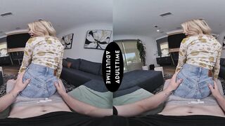 2024-09-26-251897-up-close-vr-with-coco-lovelock-251897-960