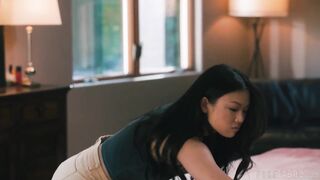 2024-09-24-252307-surprise-me-a-charlie-forde-story-252307-720