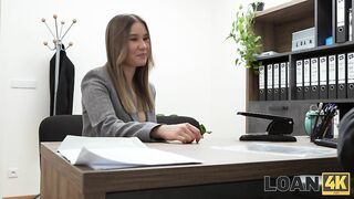 2025-08-12-1145-two_holes_flow-sd