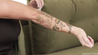 2024-07-27-248683-up-close-with-romi-rain-248683-720