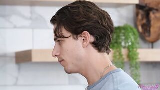 2025-09-17-228962-inside-of-stepmom-s7e7_960