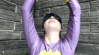 2024-12-09-3430-batgirl-trained-to-obey-cosplay-lesbian_720