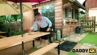 2025-08-13-1189-the_return_of_the_kink-sd