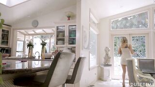 2021-10-06-194260-caught-in-the-open-194260-540