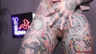 2024-02-28-tiger-lilly-in-your-face_1080