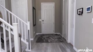 2022-08-10-30317-aria_carson_and_lauren_phillips_720