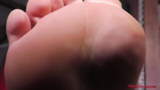 2024-02-14-sera-ryder-in-your-face-4_1080