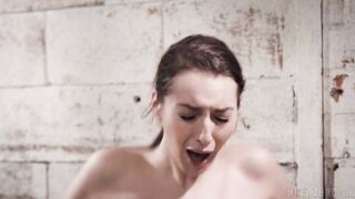 2021-05-11-182579-strictly-professional-182579-540