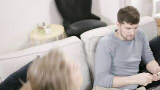 2021-01-22-191622-sneaking-around-191622-540