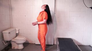 2019-05-31-Nyssa-arrested-by-bounty-hunter-part3