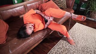 2019-05-31-Nyssa-arrested-by-bounty-hunter-part3