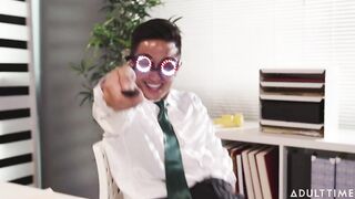 2022-11-21-215006-i-spy-my-big-boss-215006-540