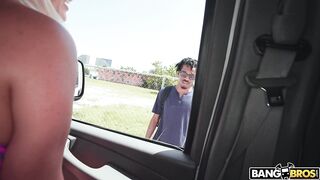 2022-11-02-8895981-slimthick-vic-reverse-bus_720