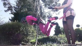 2018-01-09-1963-zaras-rubber-slut_hd