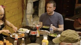 2021-07-27-646-texas-steak-dinner-meets-kinky-chit-chat_644