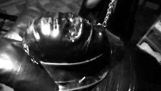 2009-09-30-666-the-english-mistress-floating-toy_mobile