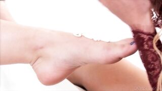 2019-03-17-146168-lesbian-encounters-540