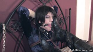 2014-08-05-1449-a-little-tied-up-at-the-moment_hd