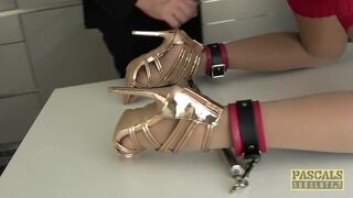 2018-12-20-victoria-put-this-on-your-cunt-and-eat-it_med