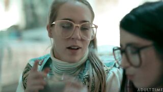 2019-12-26-166507-girlcore-s2-e3-she-blinded-me-with-science-166507-540