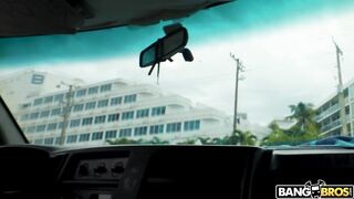 2022-12-07-9470881-penis-icing-on-her-pussy_720