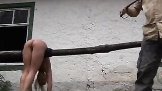 2011-12-24-143-w-pain-bar