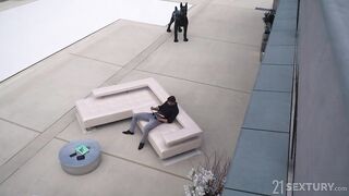 2020-09-23-170389-a-foot-fetishists-confidence-540