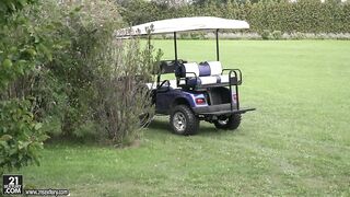 2018-08-26-133372-extraordinary-feet-540