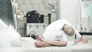 2018-04-15-132095-blonde-beauty-540