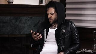 2018-06-01-132872-fuck-this-couch-joanna-and-kenzie-540