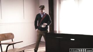 2018-04-03-131988-trailer-park-taboo-540