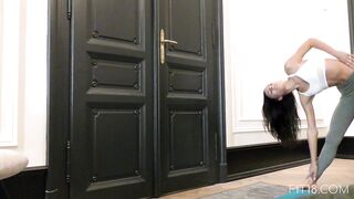 cayenne-hot-scene1_720