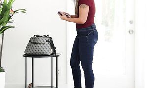 2025-11-28-2558-honey_returns_stream