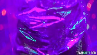 2025-12-01-31403-emma_rosie_720