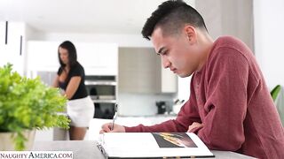 2025-09-21-33381-reaganjuan_qt