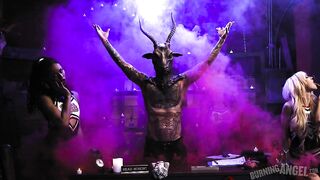 2019-10-08-149352-three-cheers-for-satan-kenzie-jane-kira-small-hands-149352-540