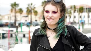 2022-04-01-trixy-got-used-to-the-camera_720