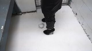 2019-01-11-Adara-arrested-in-leather-part1