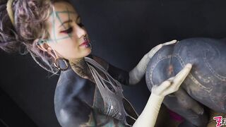 2024-04-02-trans-lily-lu-like-to-be-a-good-sissy-for-tattooed-anuskatzz_stream