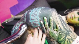 2025-07-10-anuskatzz-fucks-miss-flora_stream