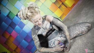 2025-09-25-tattooed-goddess-teases-with-tech-and-tie_stream